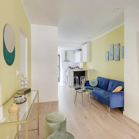 Modern Stylish And Chic Next To The Famous Catacombs * Paris